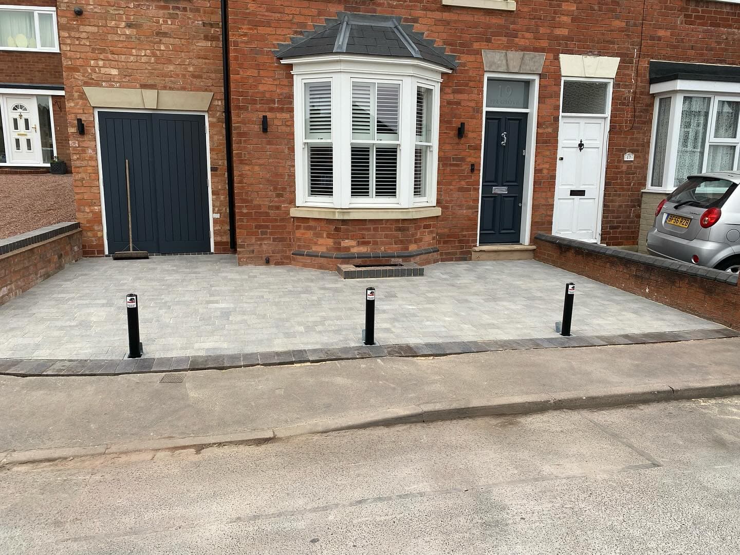 Security Posts — Creative Contractors Stourbridge